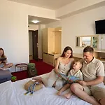 Отель Alma Ivavev Isus 3*