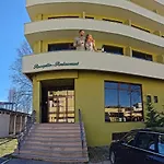 Alma Ivavev Isus Отель Мамая