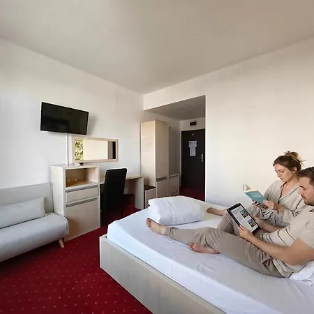 Alma Ivavev Isus Hotel 3*