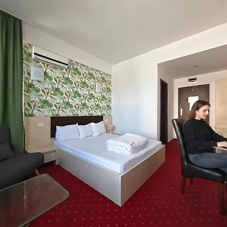 Alma Ievavev Isus 3* Mamaia