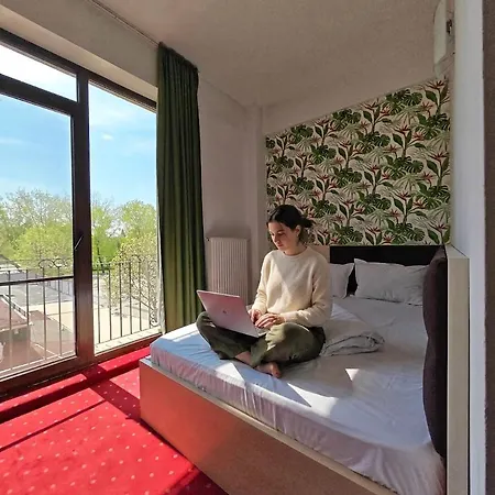 Alma Ievavev Isus Otel 3*